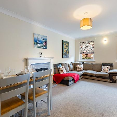 Pass The Keys Central Townhouse With Free Parking York Buitenkant foto