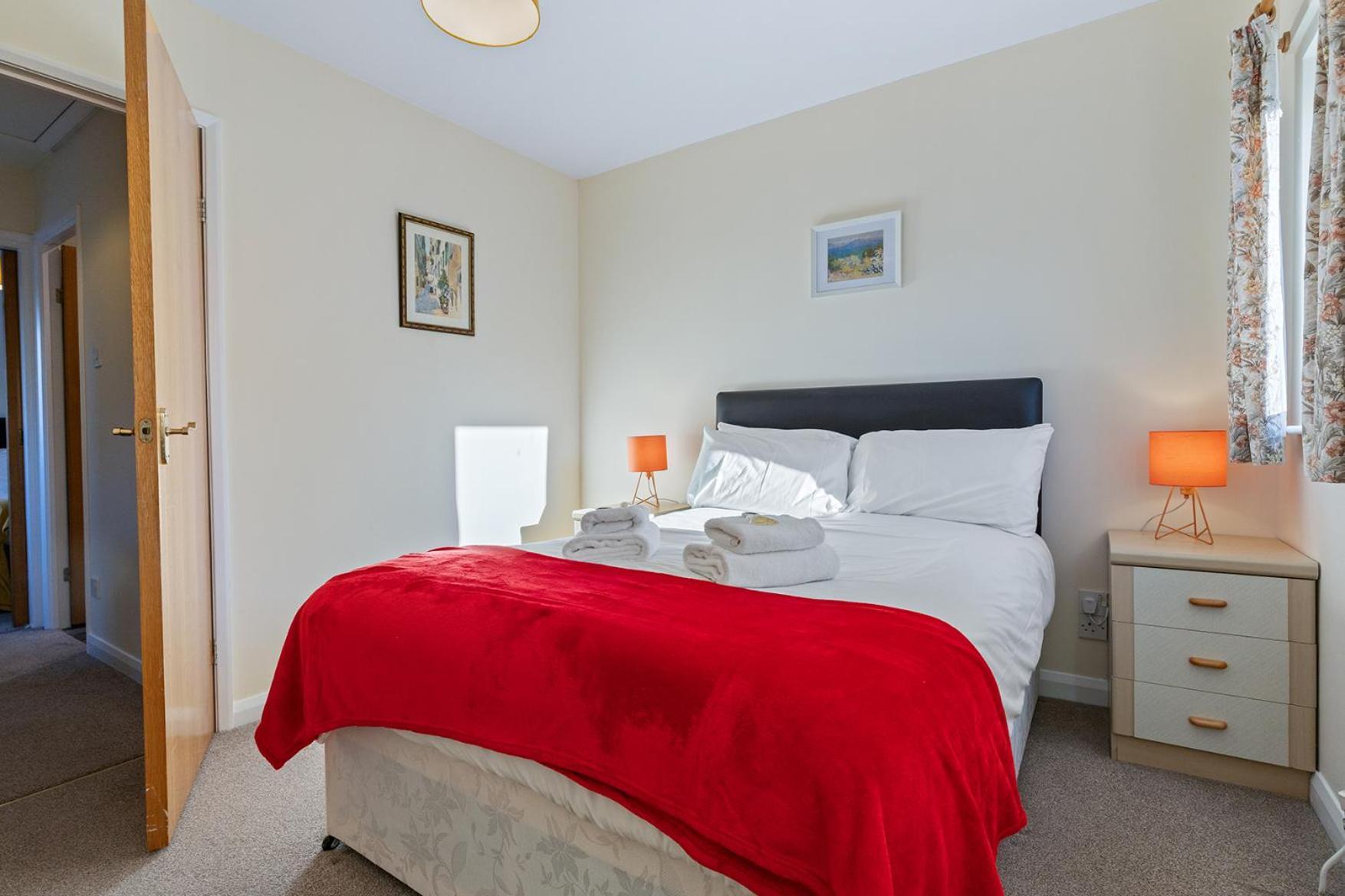 Pass The Keys Central Townhouse With Free Parking York Buitenkant foto